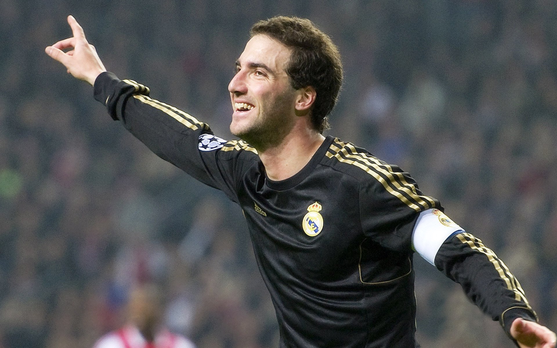 山地越野跑夺冠赛，冒险精神的极限飞跃，山地越野跑步